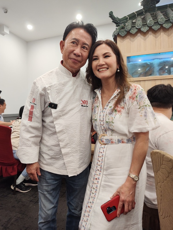 Martin Yan with one of the guests at Noble House Eastwood dinner